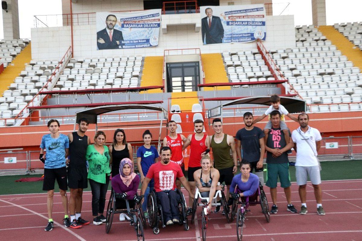Bedensel Engelliler Atletizm Milli Takımı\'nda hedef olimpiyatlarda madalya kazanmak