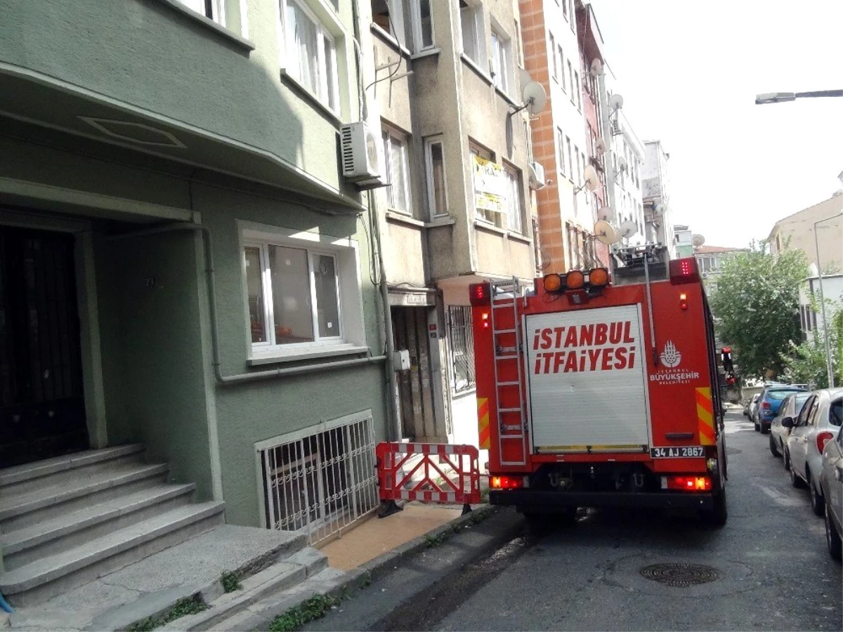 Beyoğlu\'nda alkol komasına girdiği iddia edilen doktor, ekipleri alarma geçirdi