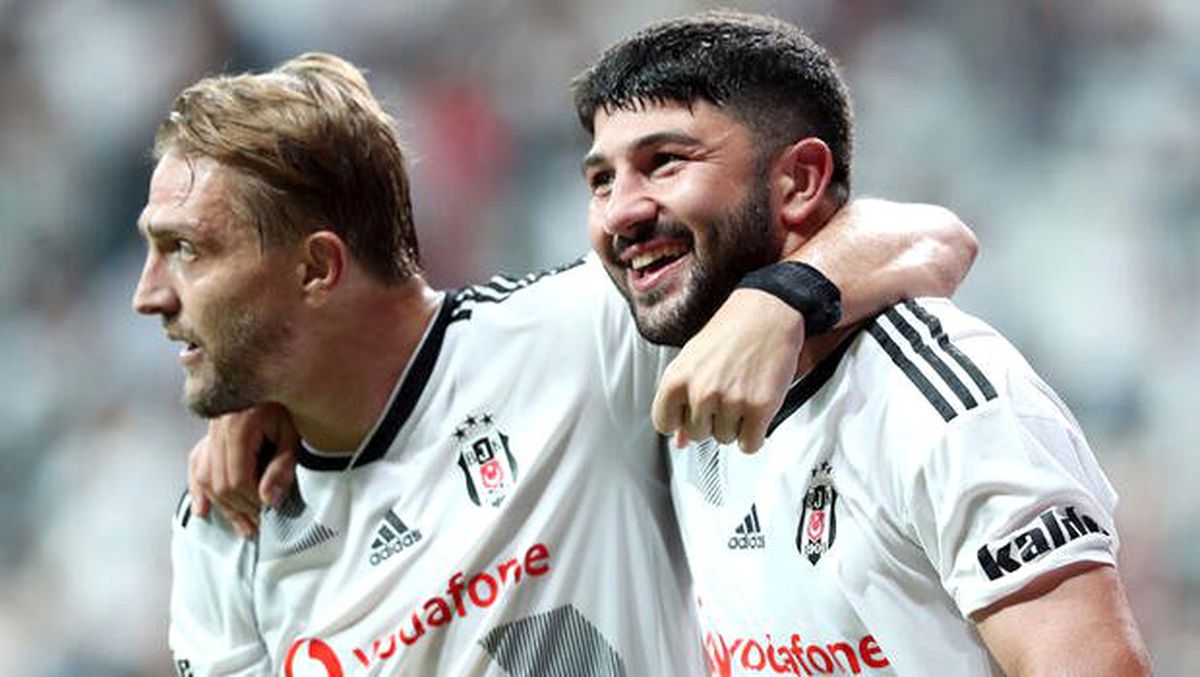 Caner Erkin, Beşiktaş\'ı sırtladı