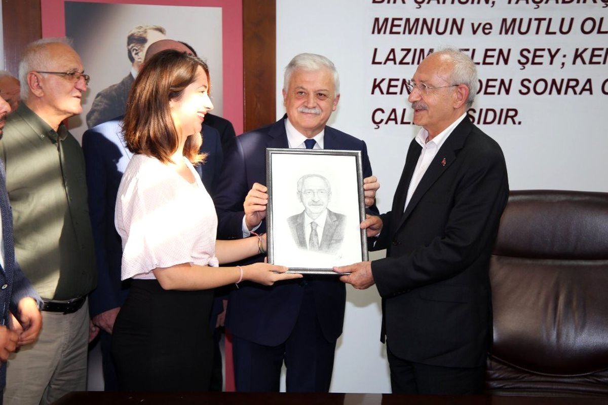 CHP Genel Başkanı Kılıçdaroğlu Burhaniye\'de