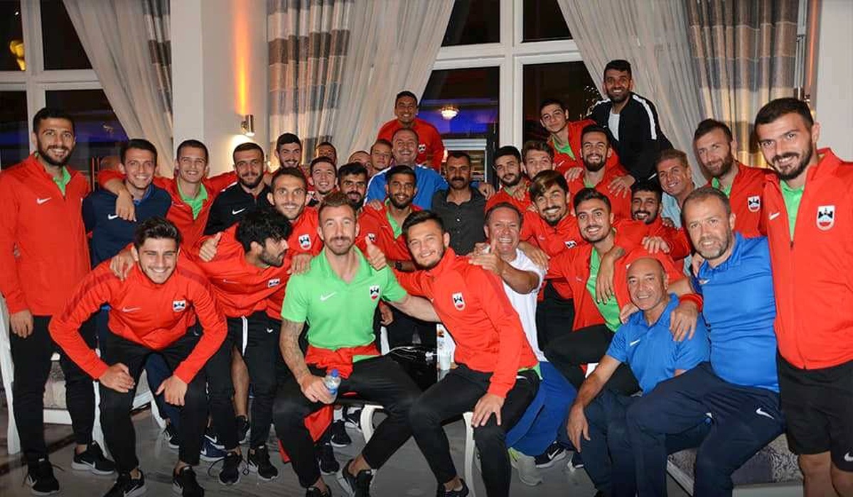 Diyarbekirspor\'da doğum günü kutlaması