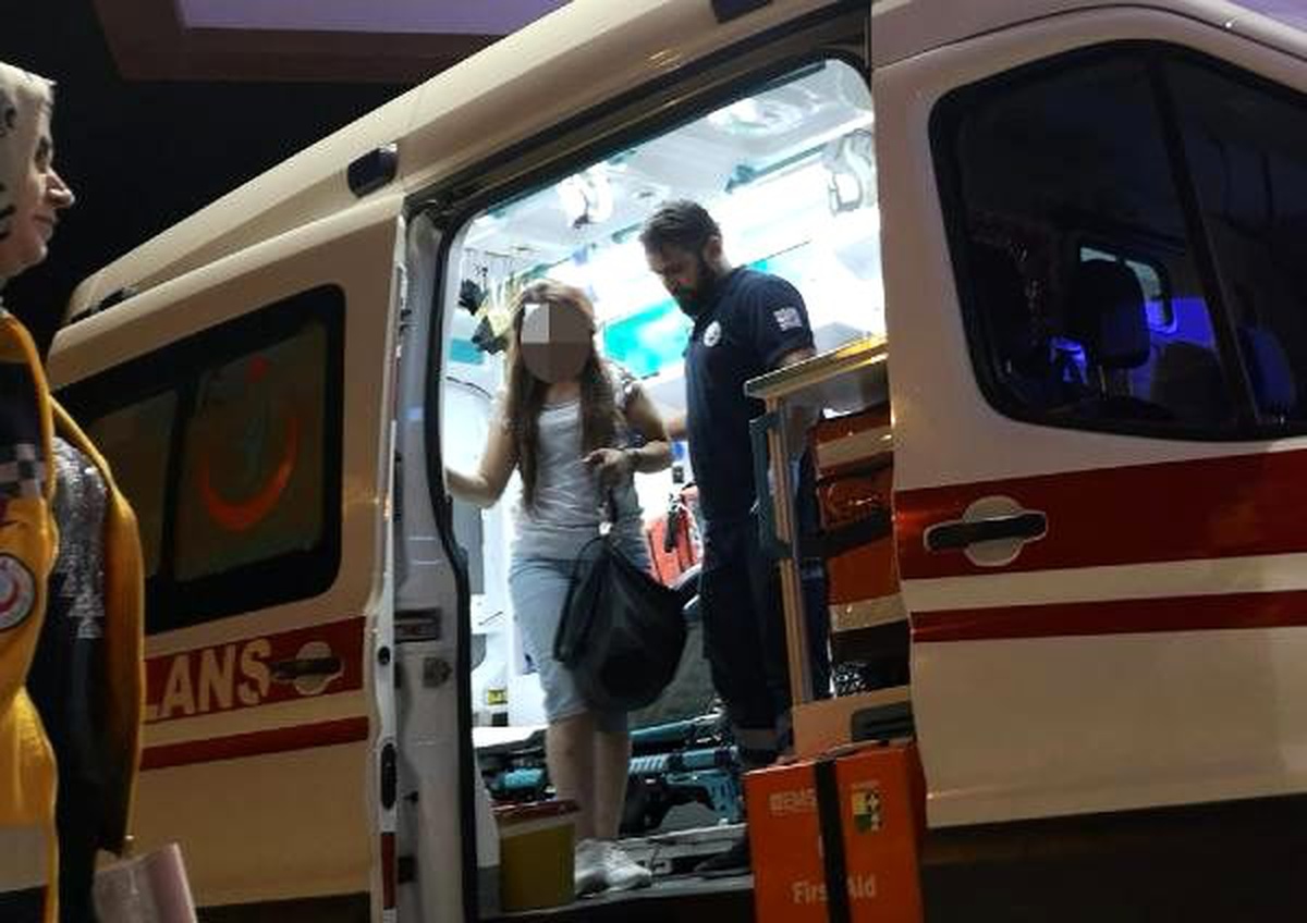 Erkek arkadaşı dövüp, mezarlık önünde otomobilden attı