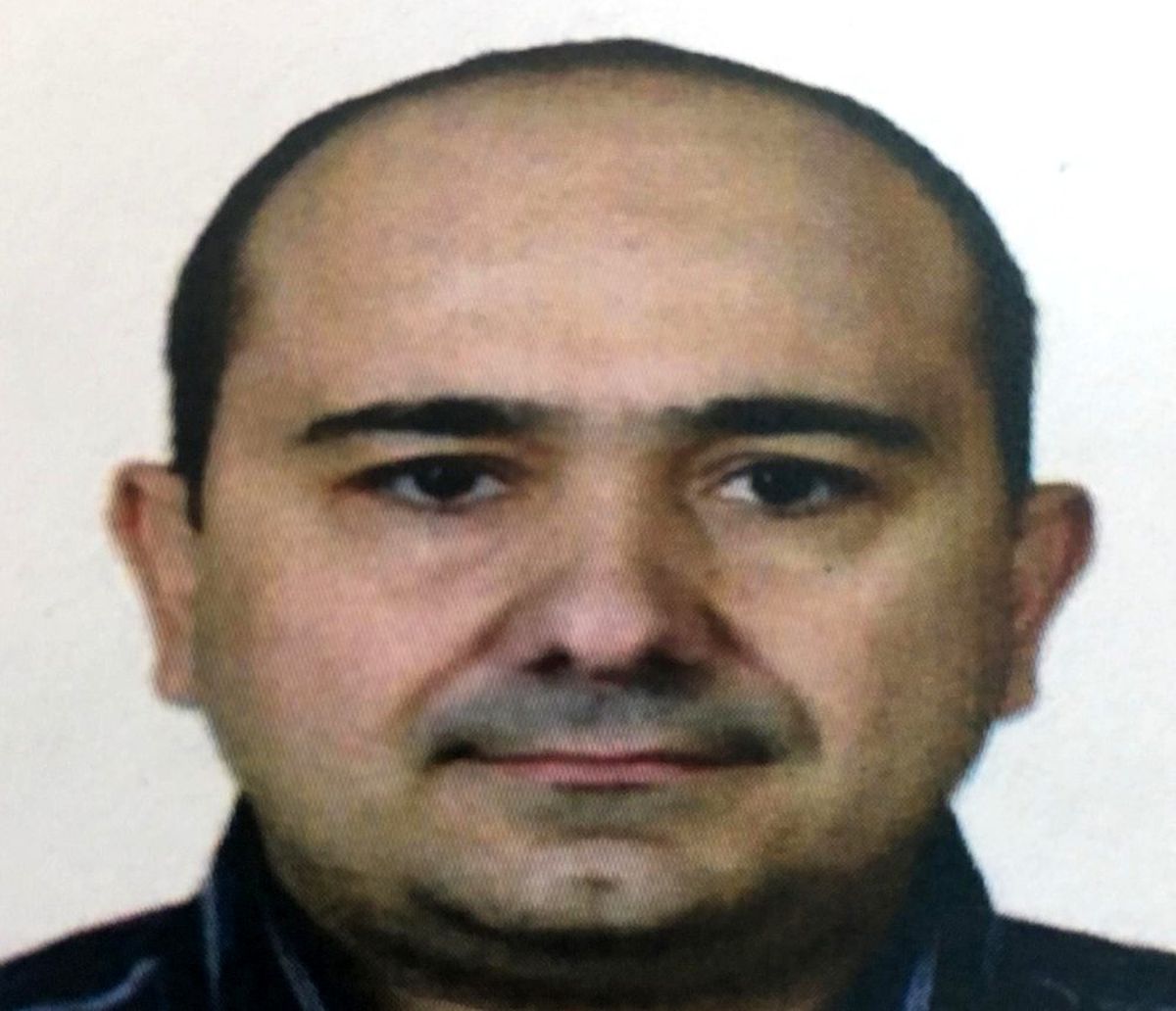 FETÖ\'nün Ege ve Akdeniz\'deki iş dünyası sorumlusu sınırda sahte pasaportla yakalandı