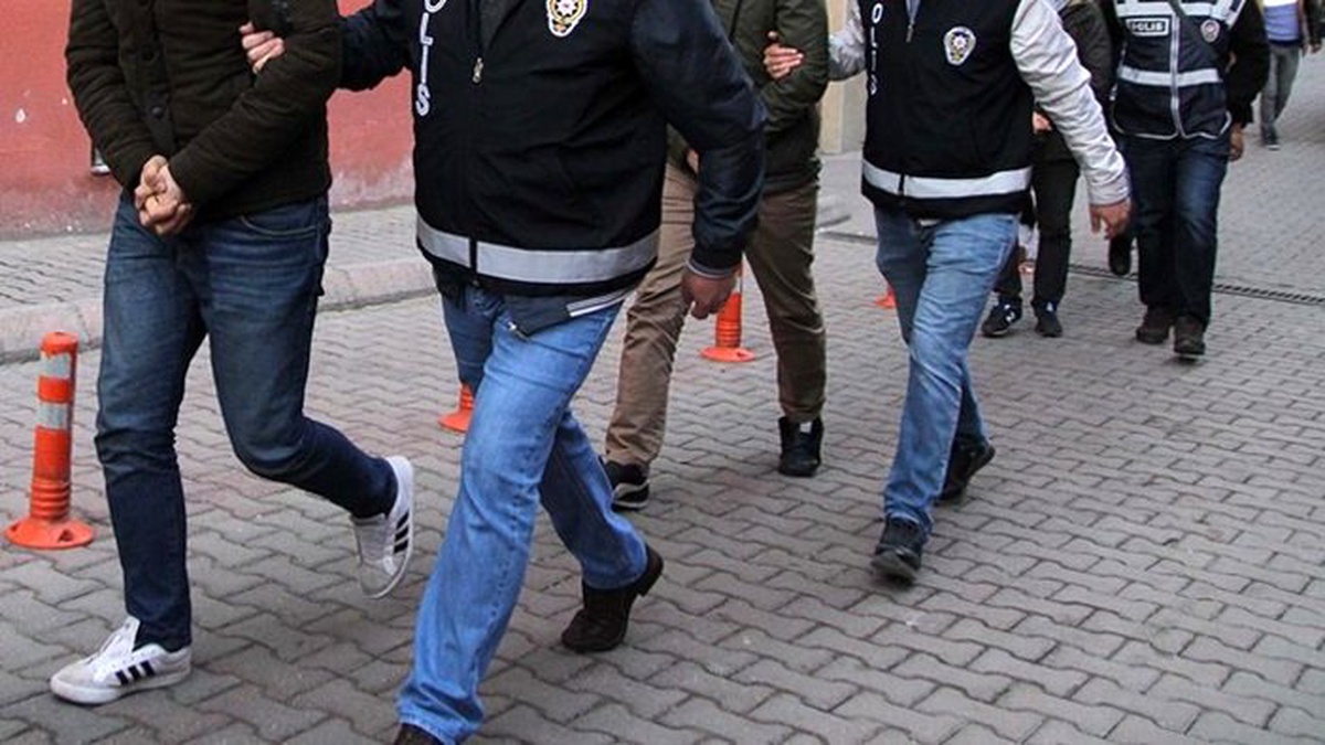 FETÖ soruşturmasında Hava Kuvvetleri\'ne 34 gözaltı