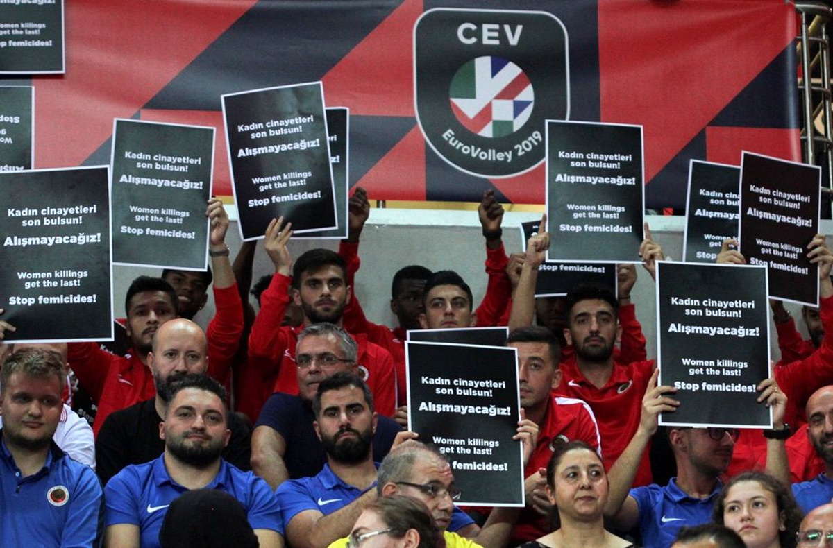 Gençlerbirliği\'nden kadın cinayetlerine tepki