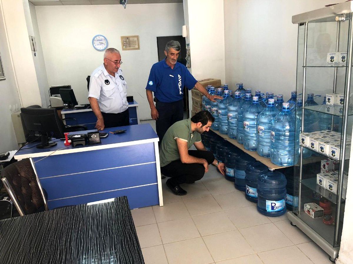 Hakkari\'de ambalajlı su satışı yapan depolar denetlendi