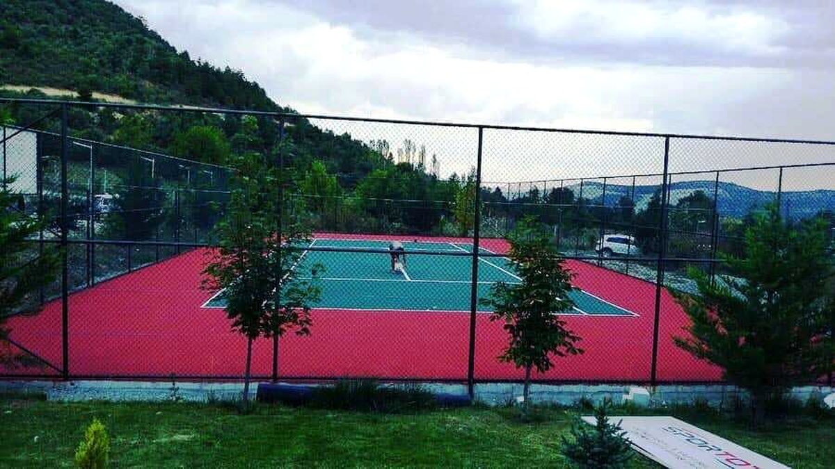 Hisarcık\'ta Çok Amaçlı Spor sahaları hizmete girdi