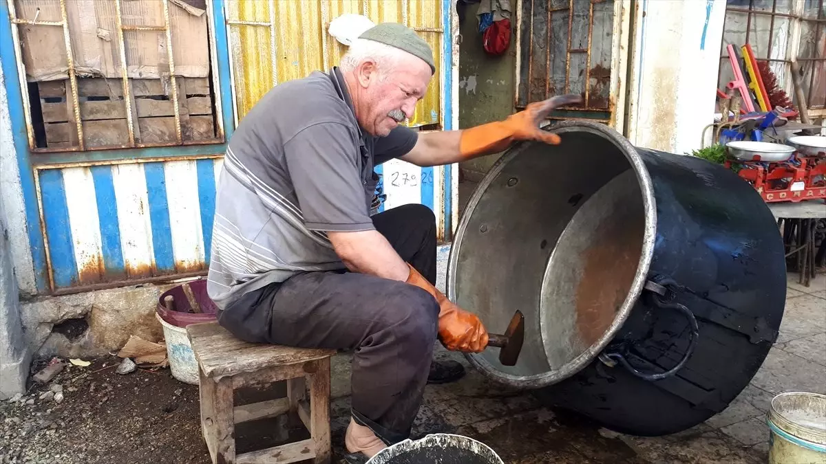 Kalaycılık mesleğini yaşatmaya çalışıyor