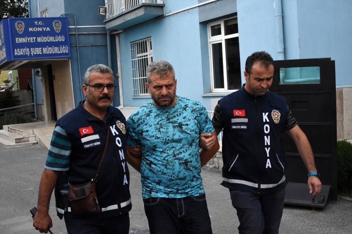 Karısını bıçaklayarak öldüren koca tutuklandı