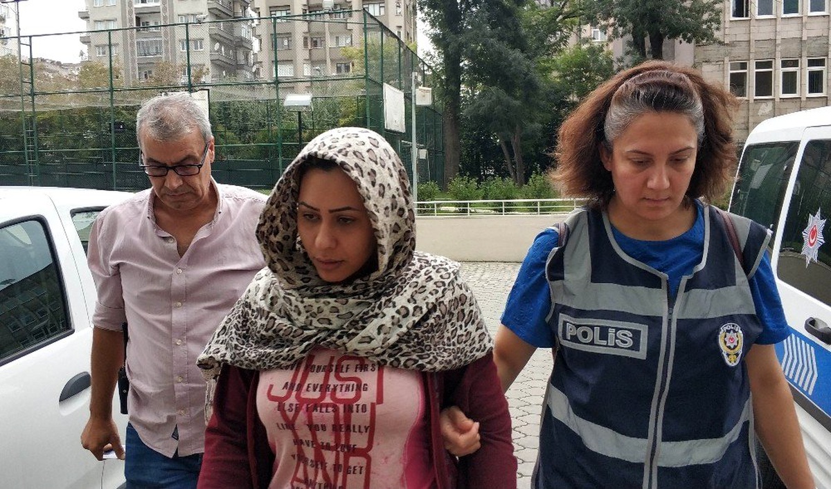 Kendi vatandaşını dolandıran tercümana gözaltı