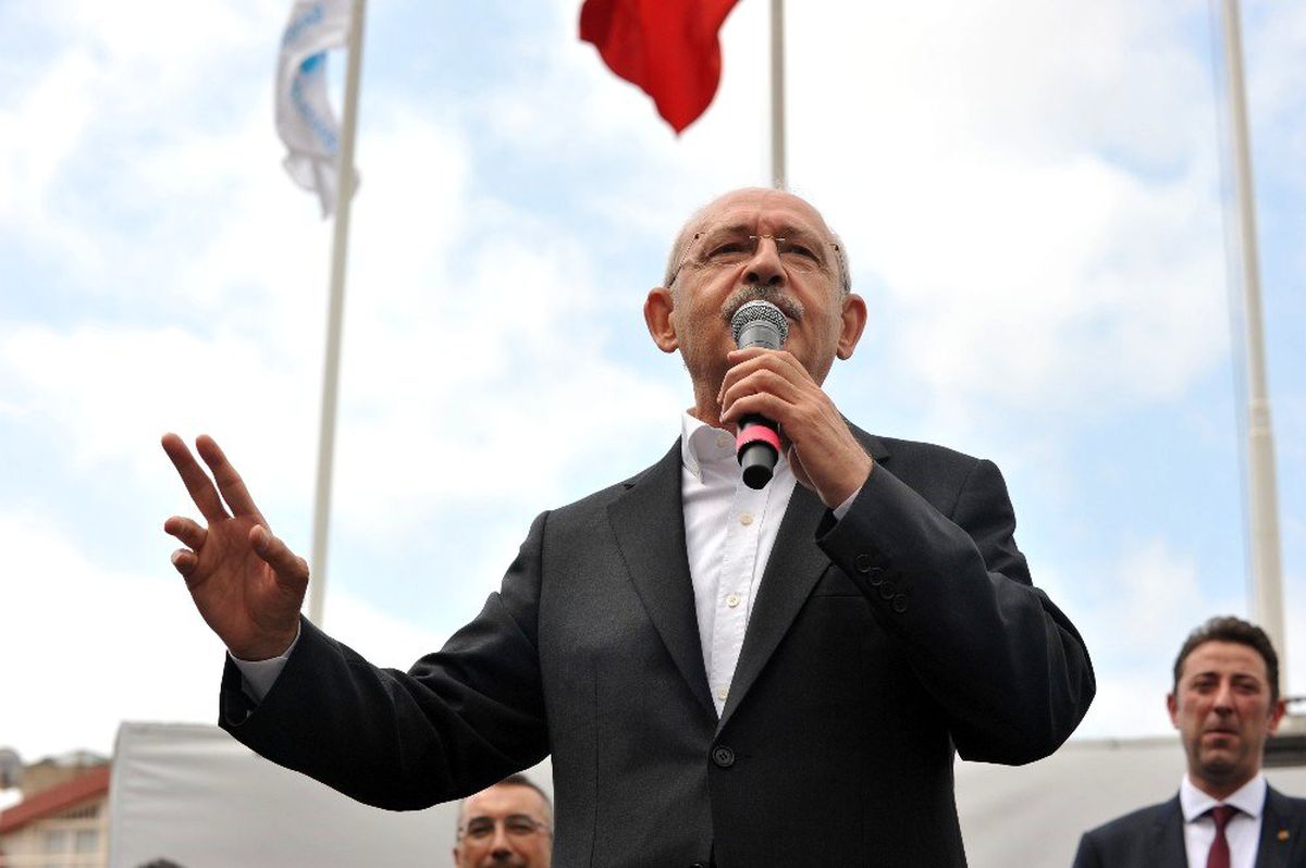 Kılıçdaroğlu Bandırma\'da halka hitap etti