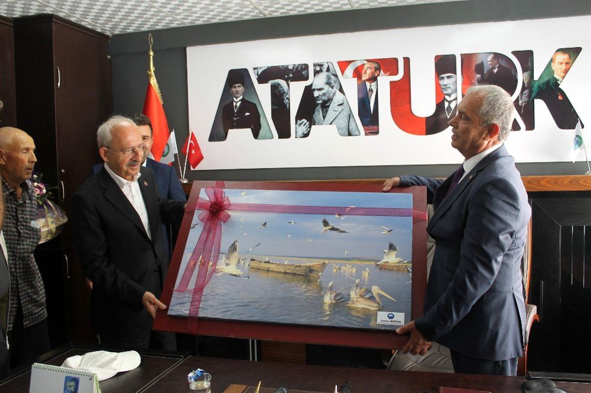 Kılıçdaroğlu Manyas\'ta vatandaşlara seslendi