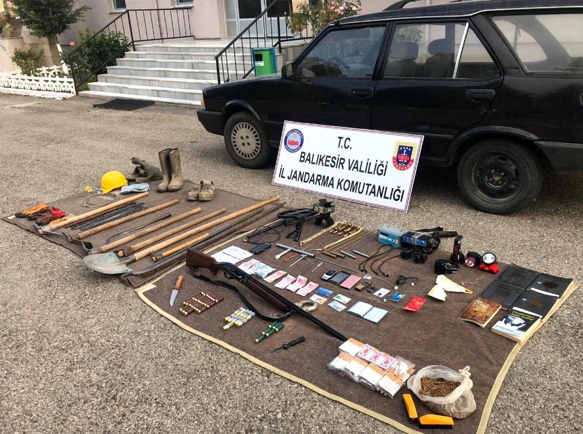 SİT alanında kazı yapan 4 kişi yakalandı