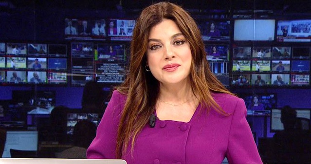 Emine Bulut Haberini Sunarken Sozcukler Spiker Hulya Hokenek In