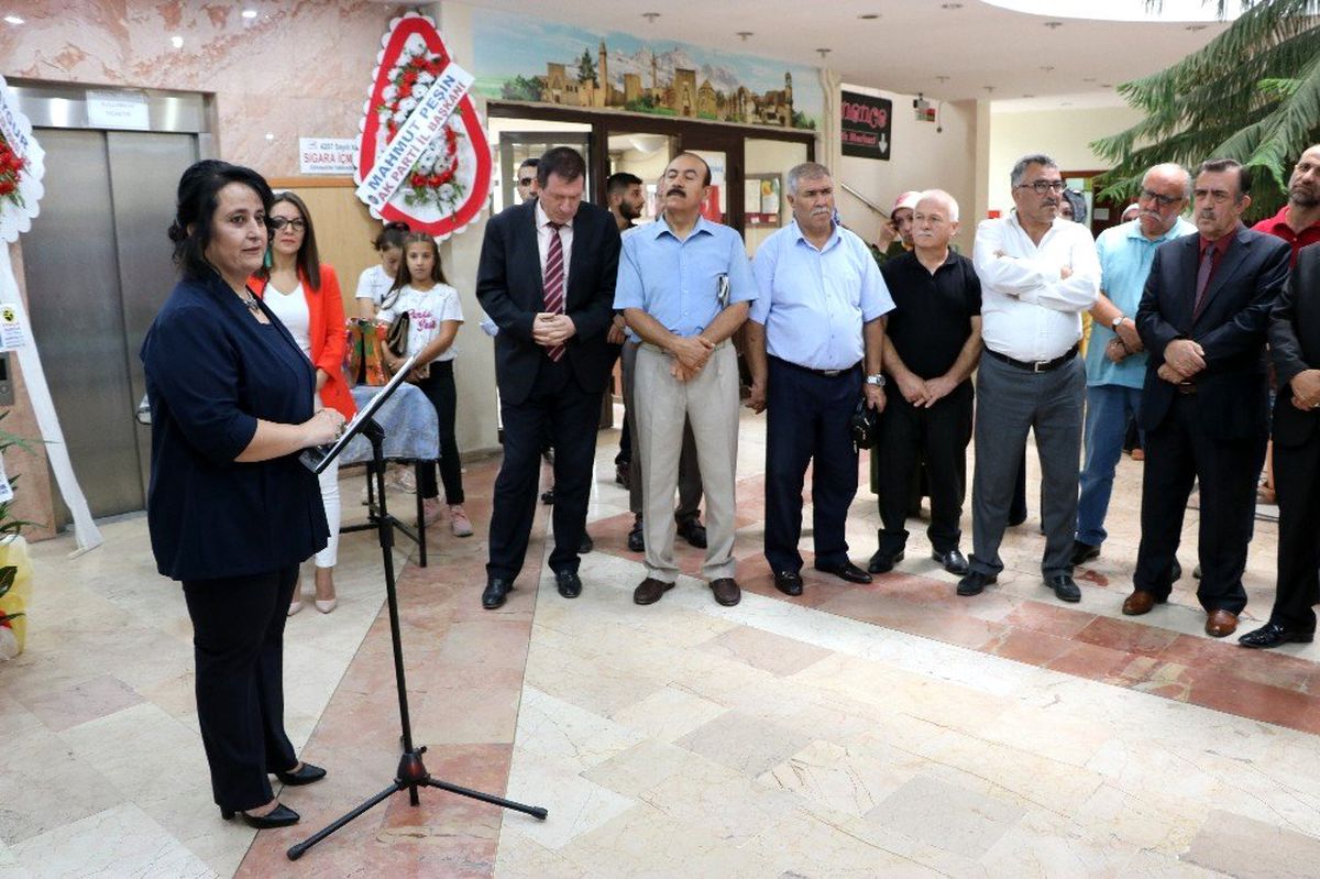\'Sudaki Damlaların Huzuru\' isimli Ebru sergisi açıldı