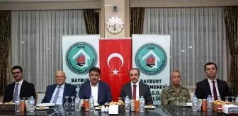 Vali yardımcıları Bayburt'a veda ediyor