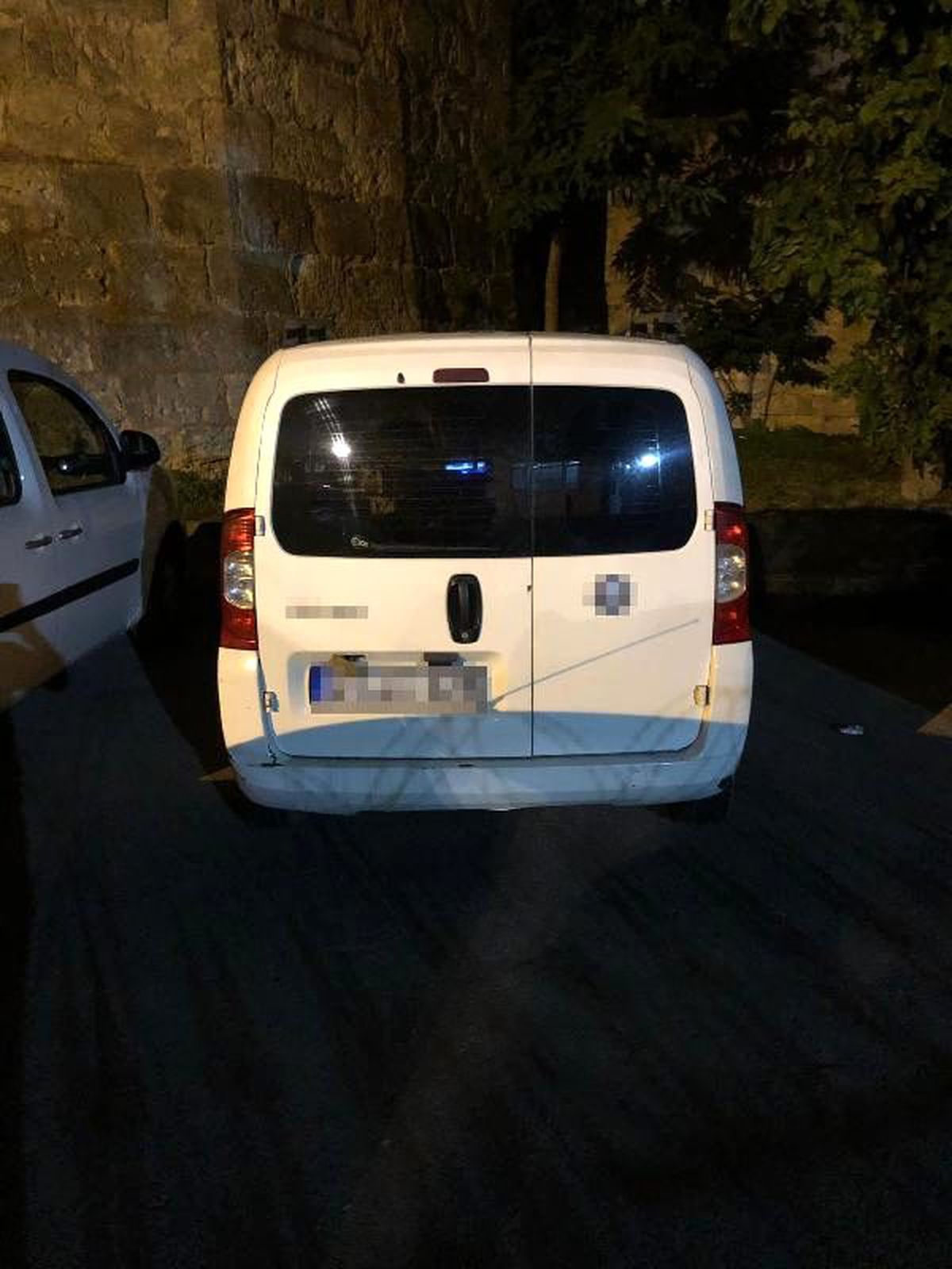 Vurdukları kişiden tekrar para almak için hastaneye gelen şüpheliler yakalandı