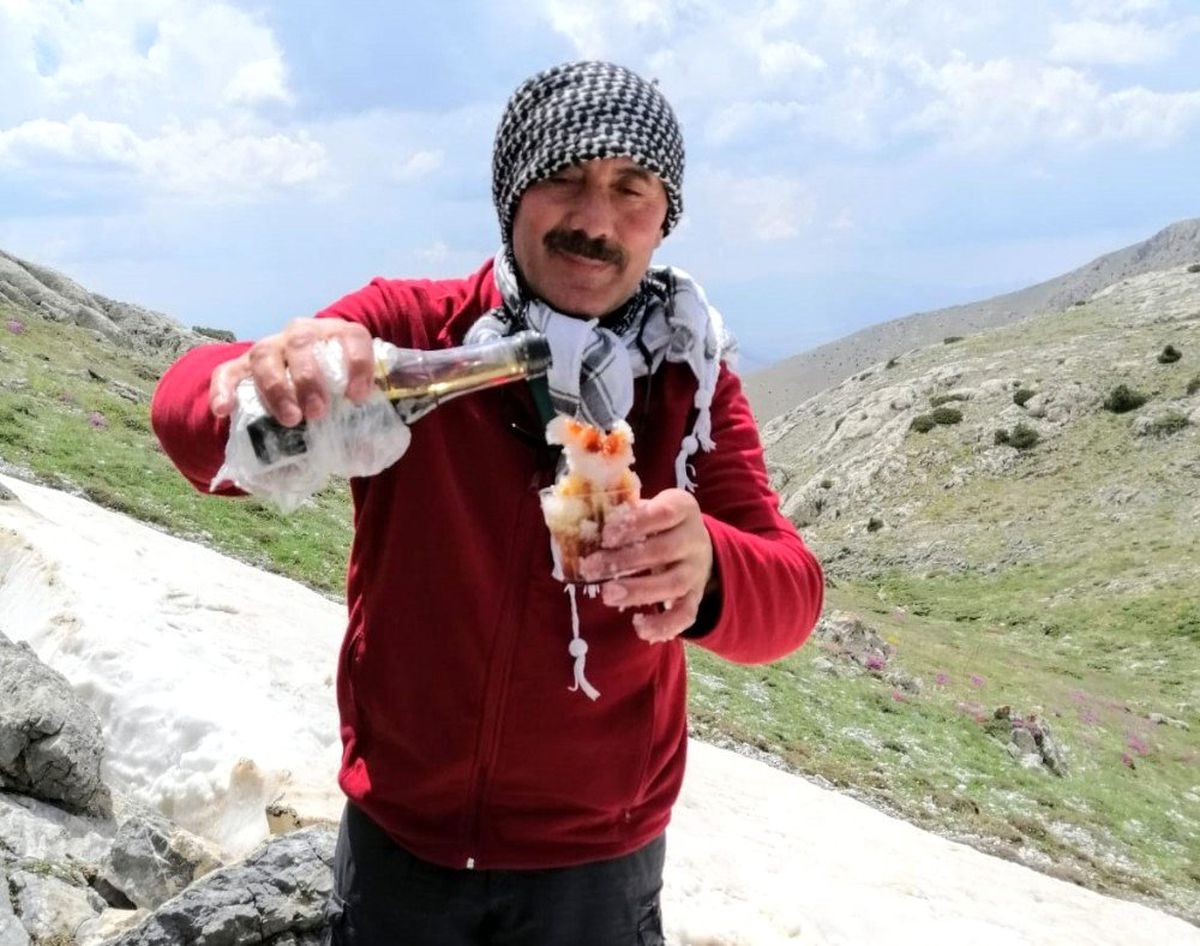 2 bin 700 rakımda \'karsambaç\' keyfi