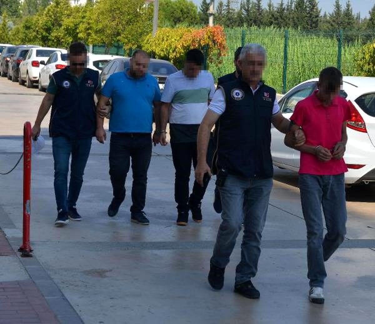 Adana\'da terör operasyonu: 5 gözaltı