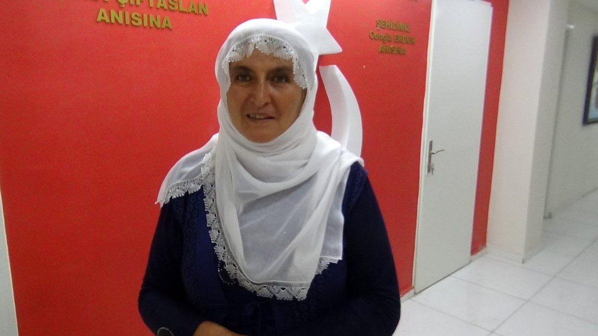 Anne Hacire Akar\'dan tüm annelere ve ailelere çağrı