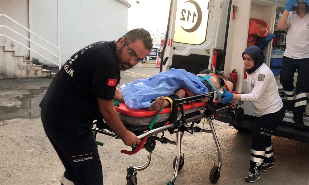 Bartın\'da boğulma tehlikesi geçiren genç kurtarıldı