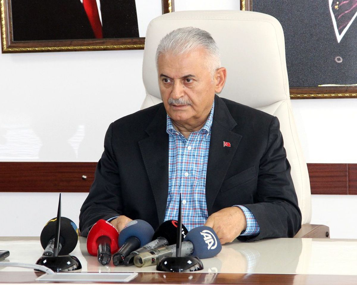 Binali Yıldırım\'dan THK\'ya: "Uçak orada duruyorsa, kalkacak müdahale edecek"