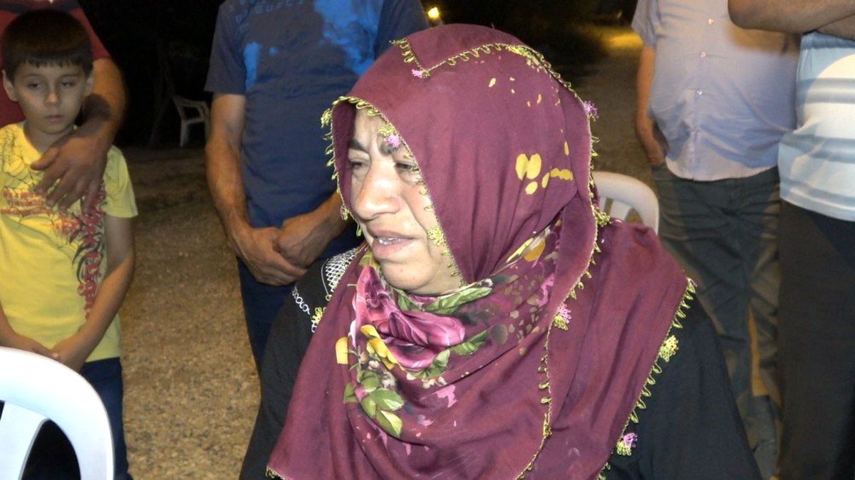 Emine Bulut\'un annesinden, olay anı görüntüsünü çekenlere tepki