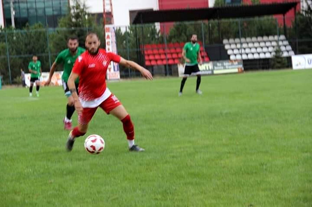 Futbol takımları kamp sürecinde hazırlık maçı için Şuhut\'u seçiyor
