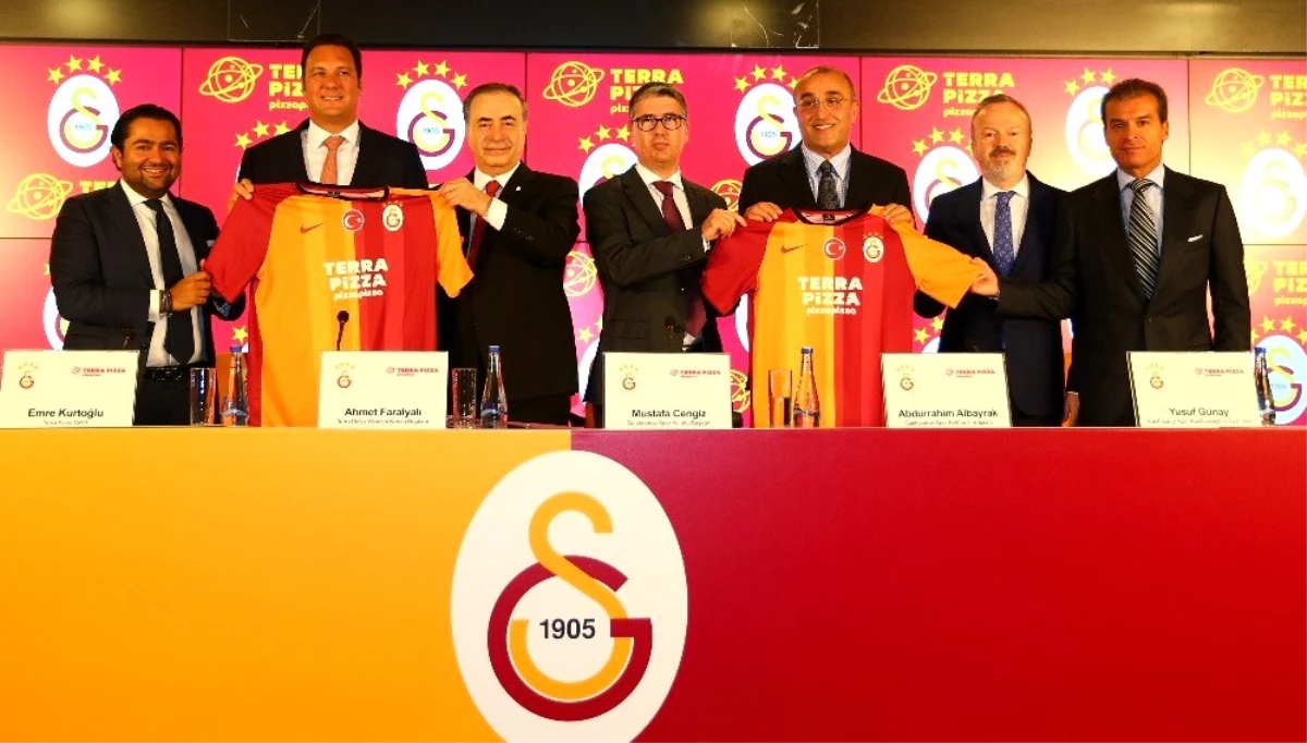 Galatasaray\'ın yeni göğüs sponsoru Terra Pizza