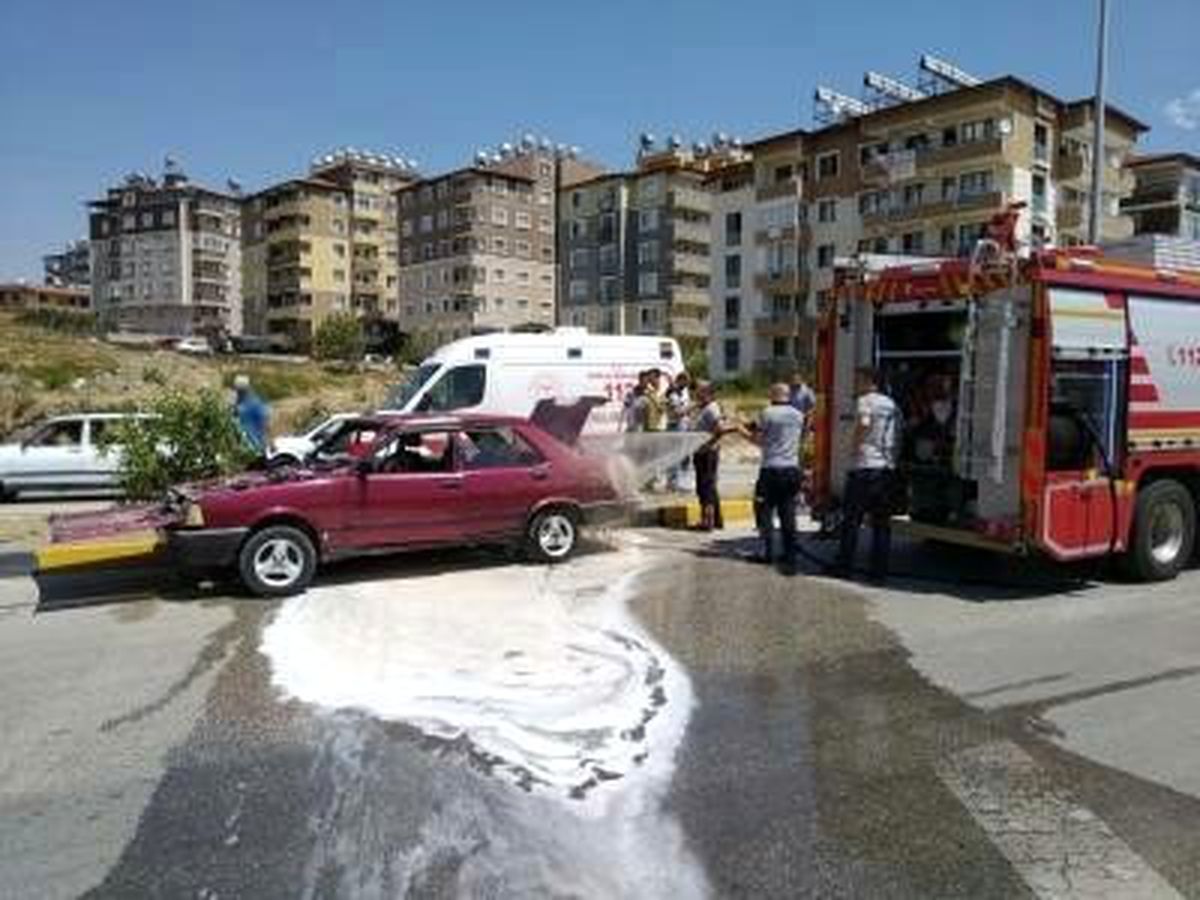 Hatay\'da trafik kazası: 3 yaralı