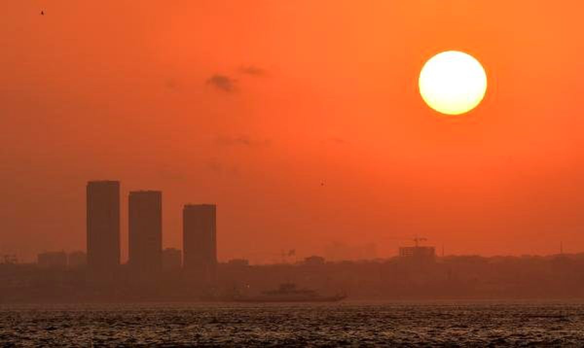 İstanbul\'da gün batımı görsel şölen oluşturdu