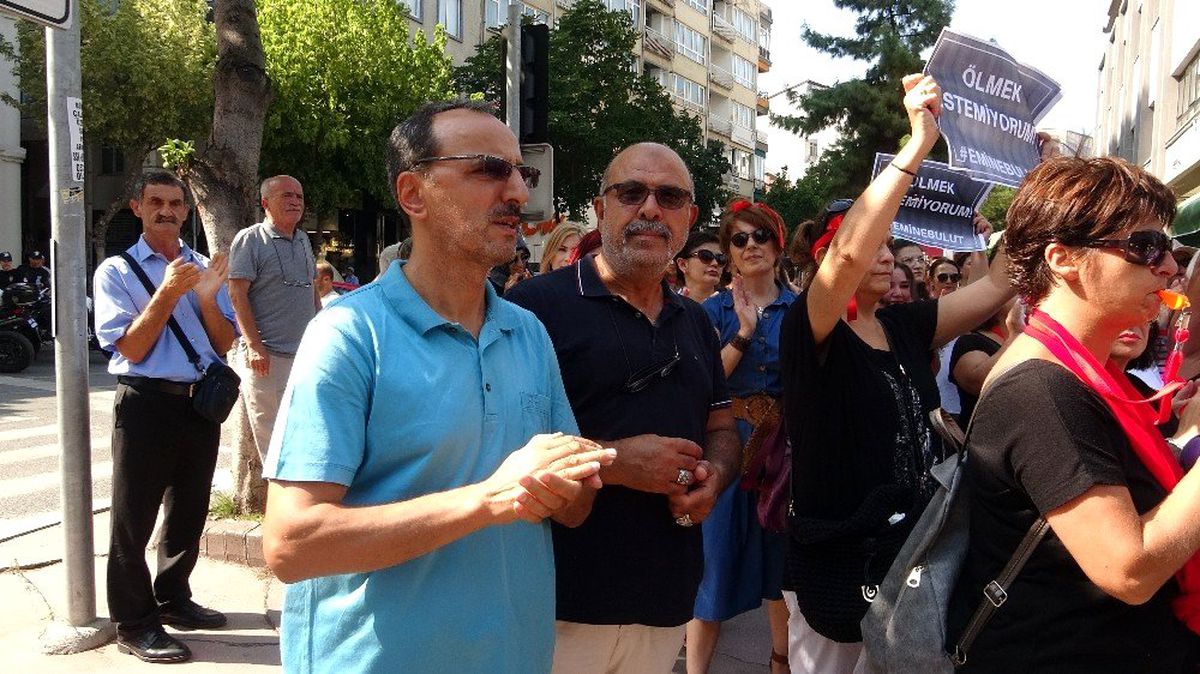 Kadın şiddetine karşı gerçekleştirilen yürüyüşe erkekler de destek verdi