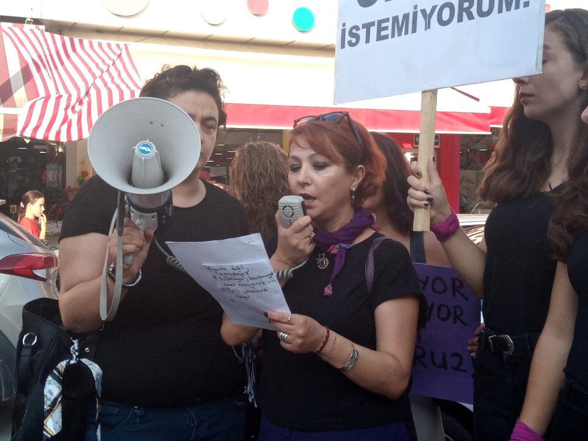 Kadınlar Emine Bulut cinayeti için toplandı