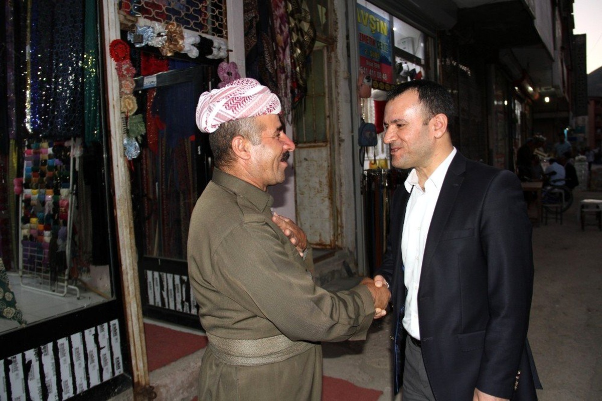 Kaymakam Türkman, esnafla vedalaştı