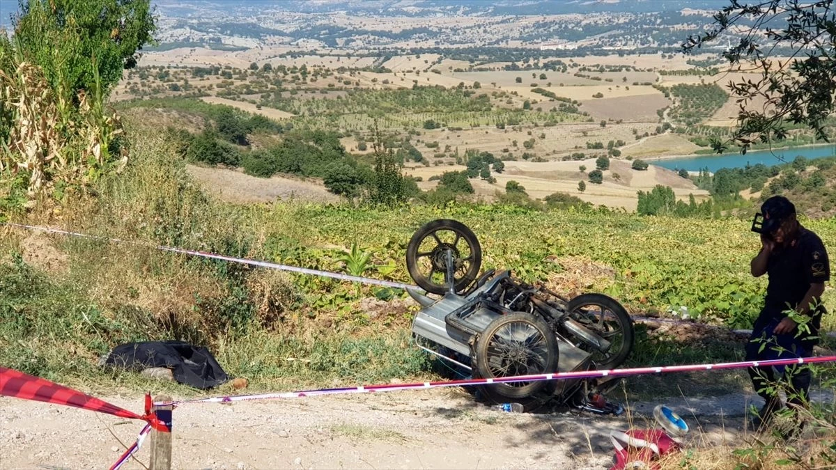 Kütahya\'da devrilen motosikletin sürücüsü öldü