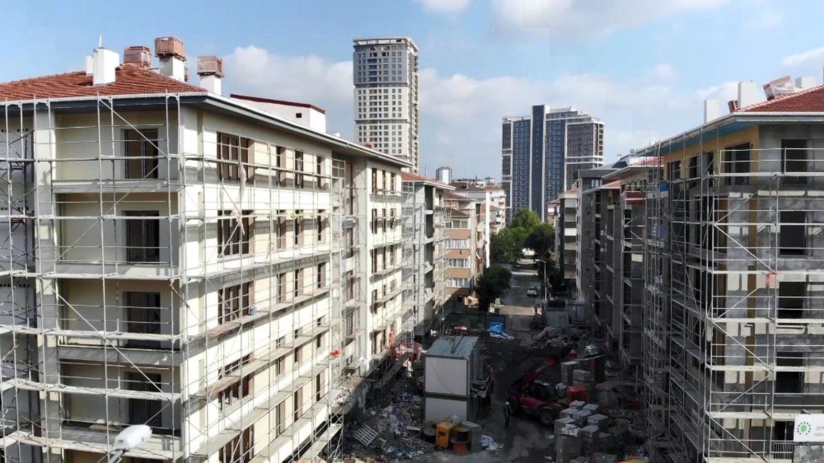 (Özel) Kartal\'da yıkılan binaların yerine dikilen binalarda gelinen son durum havadan görüntülendi