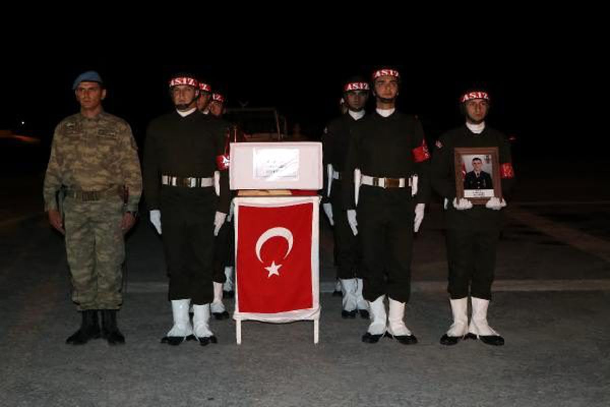 Şehit gezer, hakkari\'de törenle memleketine uğurlandı