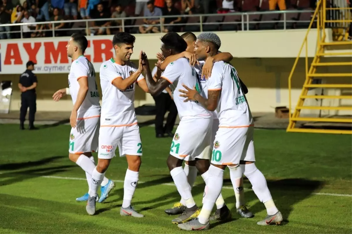 Süper Lig: Alanyaspor: 4 - Kasımpaşa: 1 (Maç sonucu)