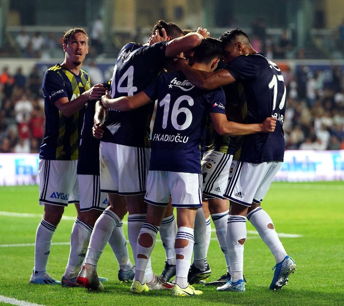 Süper Lig: M.Başakşehir: 1 - Fenerbahçe: 2 (Maç sonucu)
