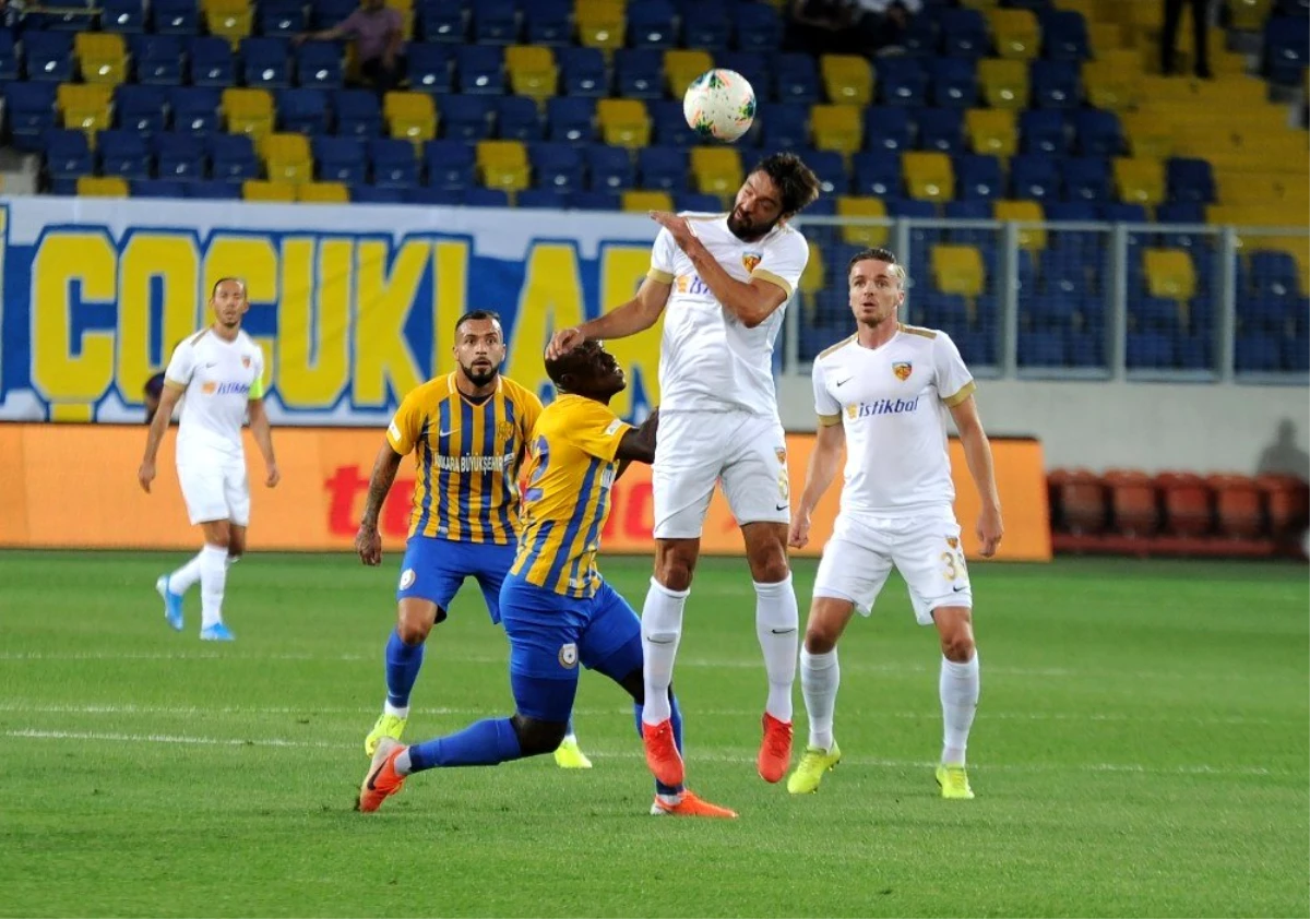 Süper Lig: MKE Ankaragücü: 0 - İ.M. Kayserispor: 0 (İlk yarı)