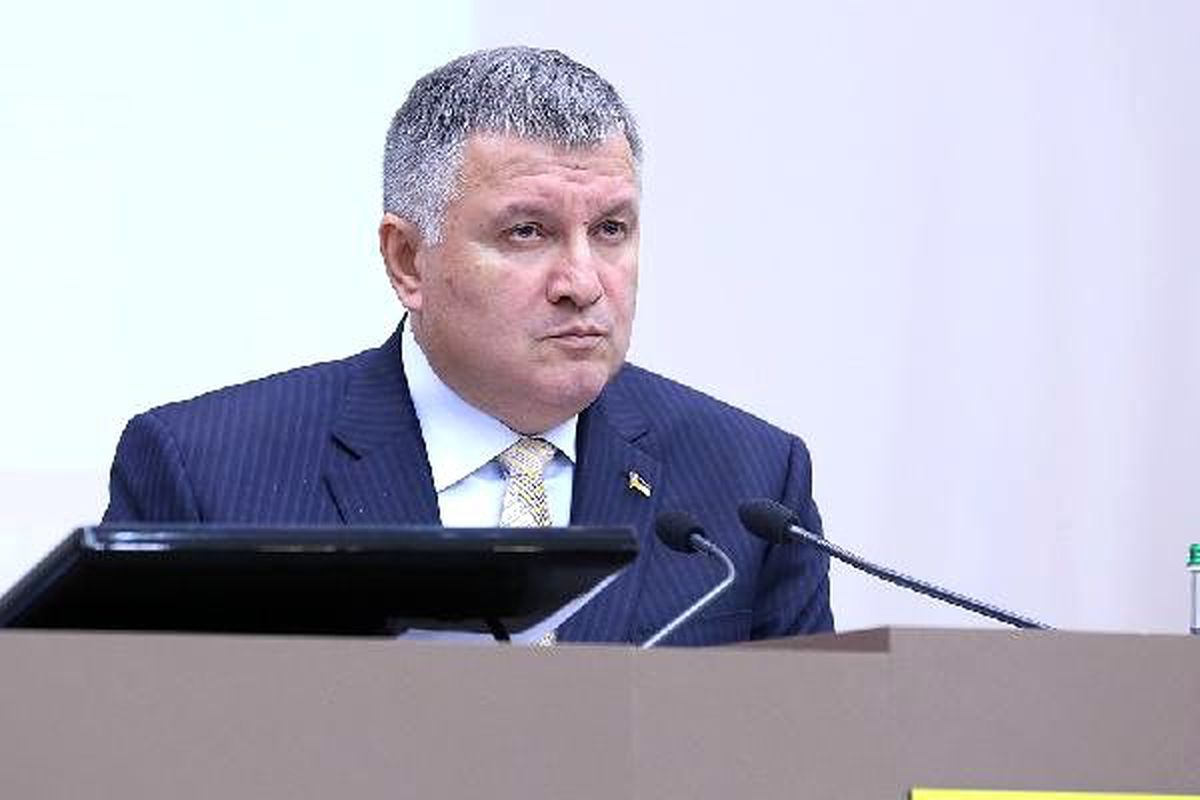 Ukrayna içişleri bakanı avakov: rusya\'ya uyuşturucu satalım