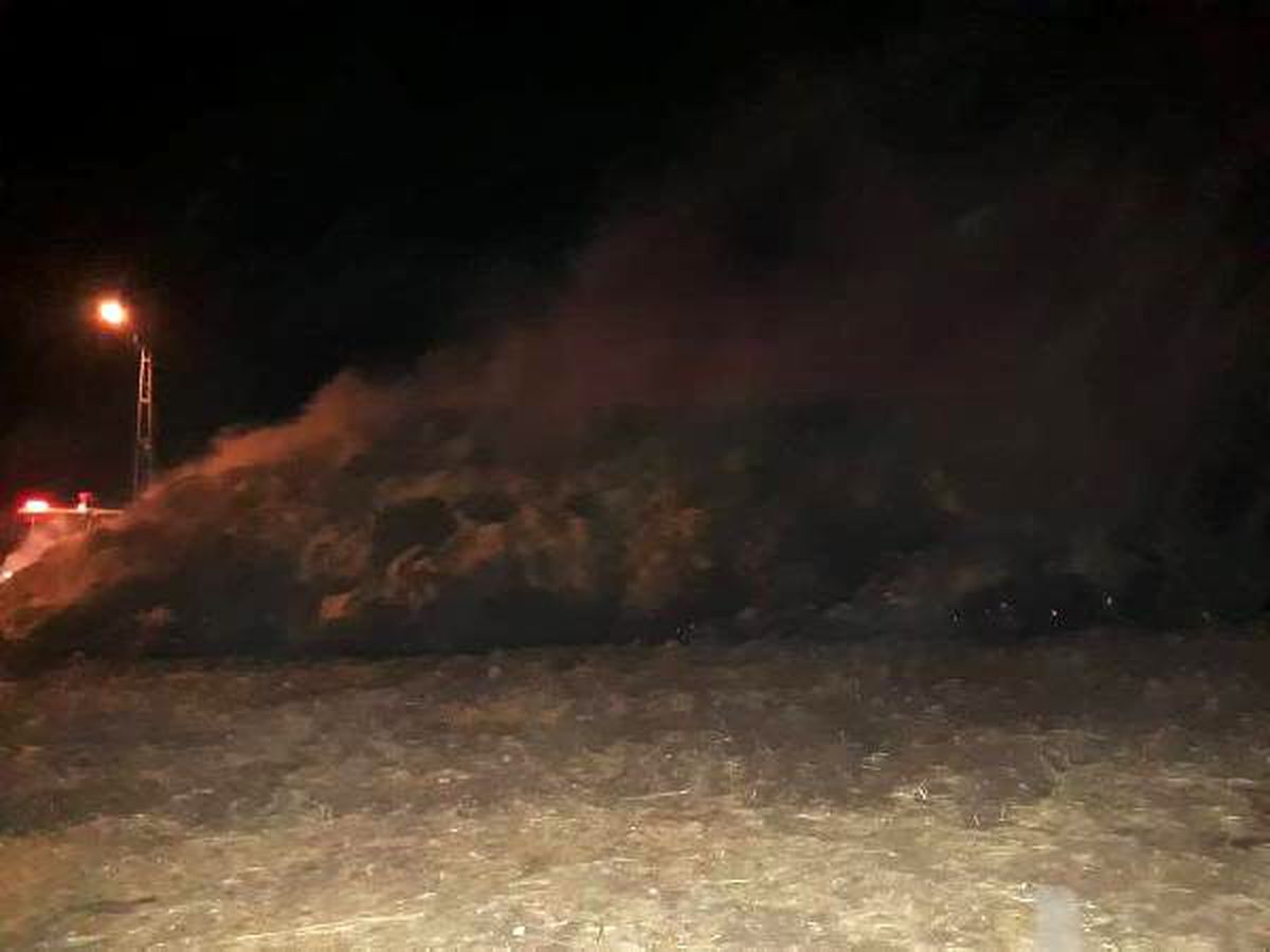 Adıyaman\'da 50 ton saman kül oldu