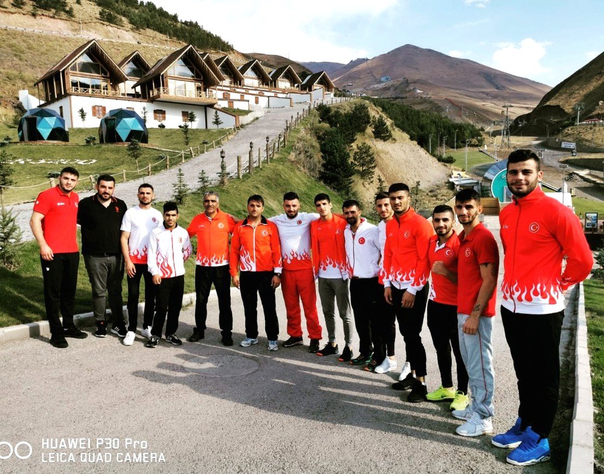 Boks Milli Takımı Erzurum\'da hazırlık kampında