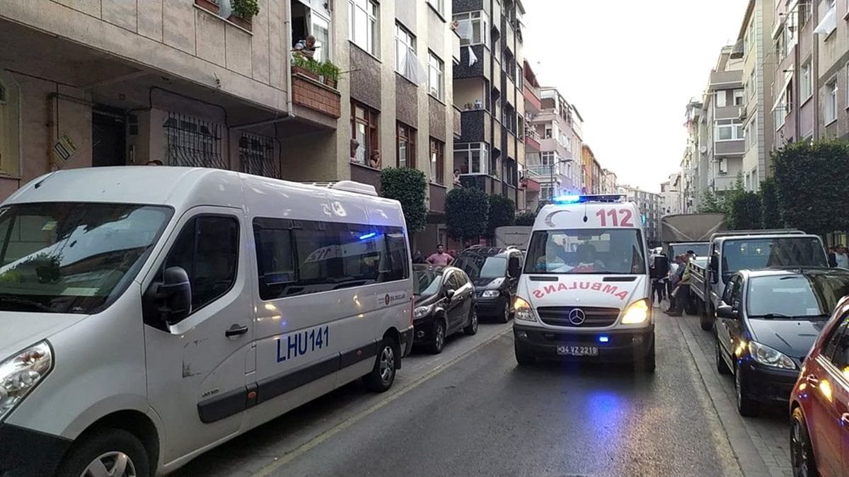 Güngören\'de cinayet; bir kadın kocasını bıçaklayarak öldürdü