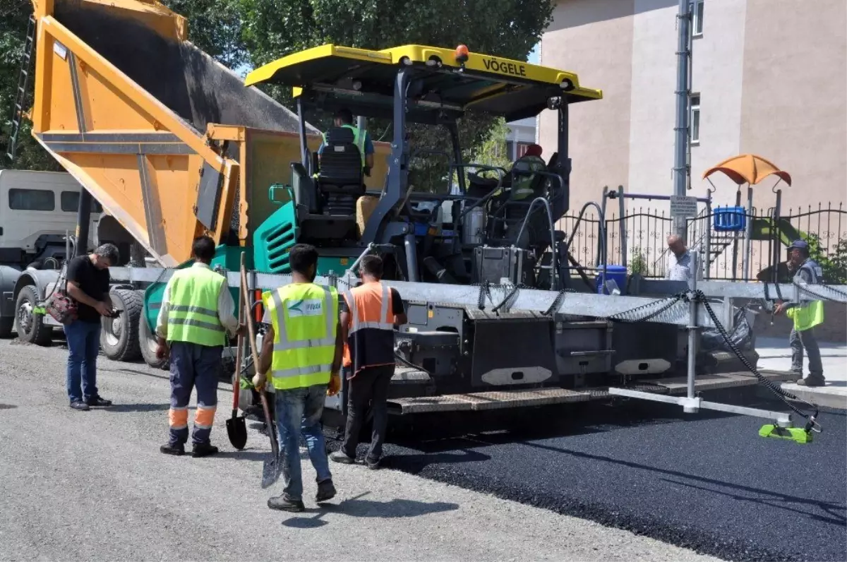 Kars\'ta Karayolları Bölge Müdürlüğü yolları nakış gibi işliyor