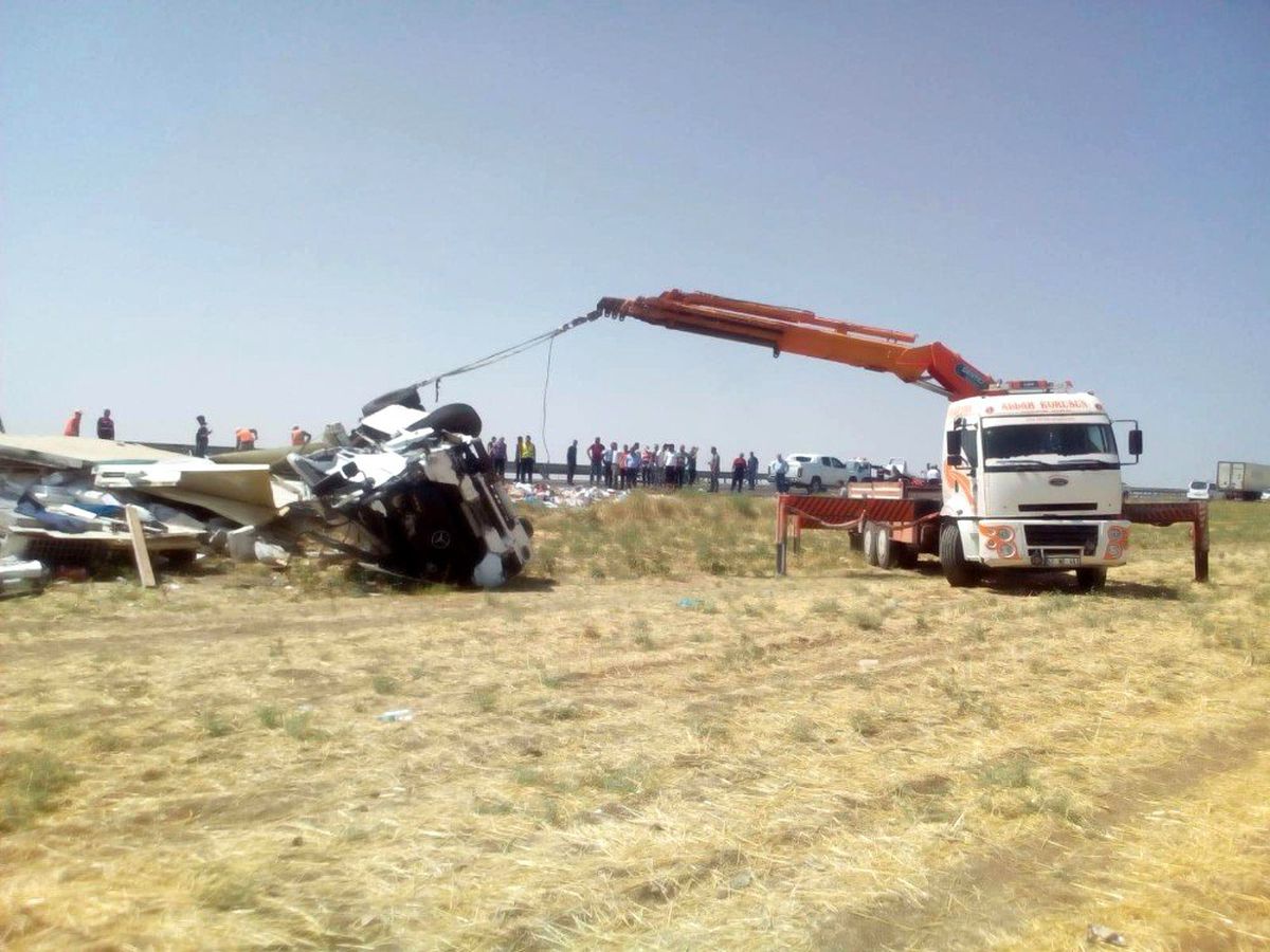 Mardin\'de trafik kazası: 1 ölü, 3 yaralı
