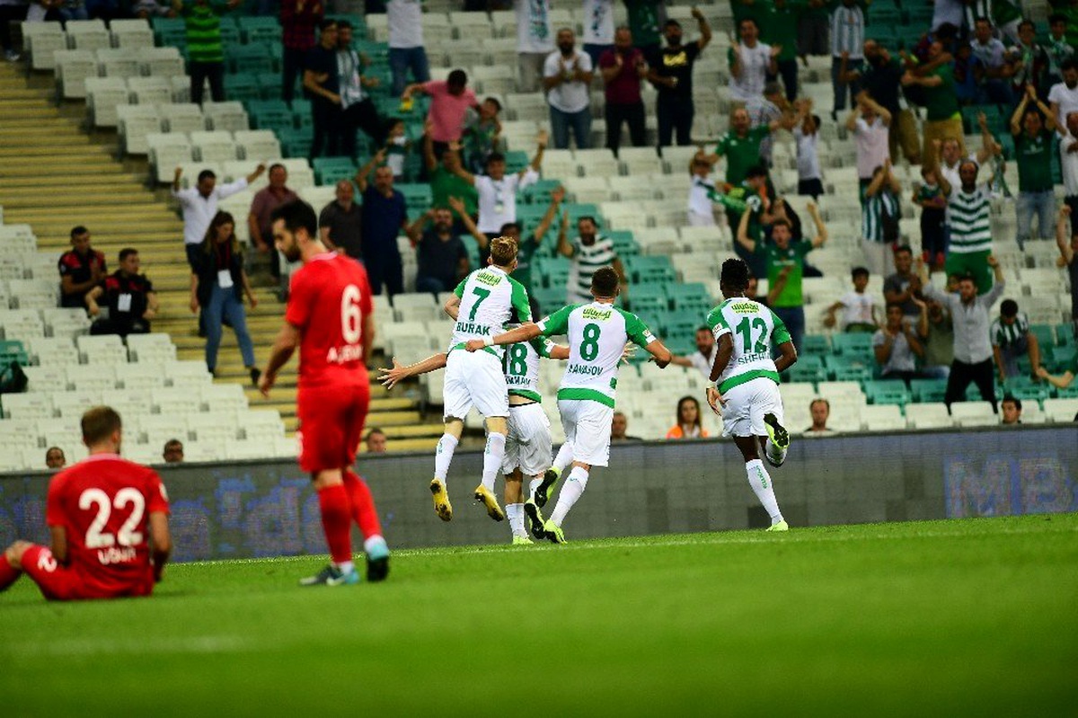 TFF 1. Lig: Bursaspor: 1 - Akhisarspor: 0 (İlk yarı sonucu)