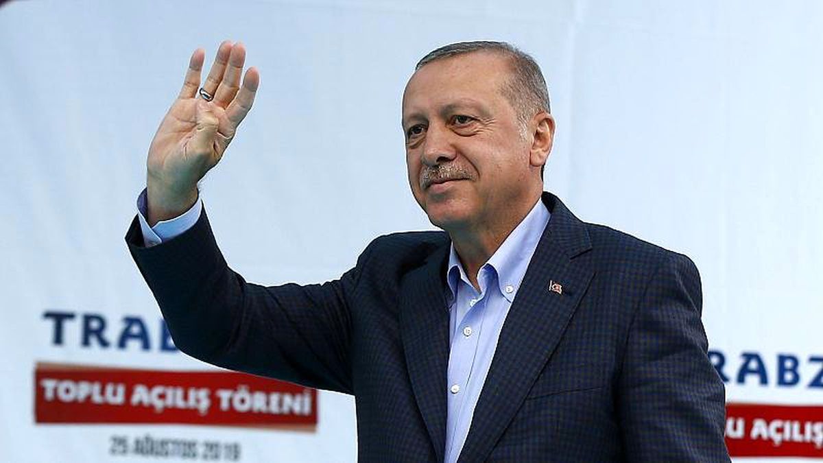 Cumhurbaşkanı Erdoğan\'dan kayyum yorumu: Kandil\'e para gönderenleri kapıya koyarız