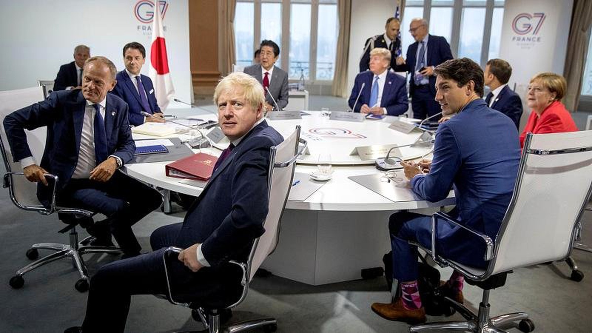 G7 Zirvesi\'nde ikinci gün: Trump İngiltere Başbakanı Johnson ile görüştü