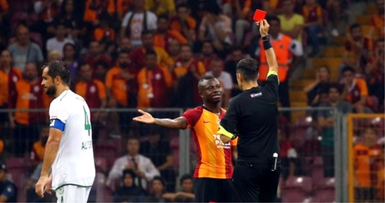 Galatasaray\'a 2 haftada 2 kırmızı kart!